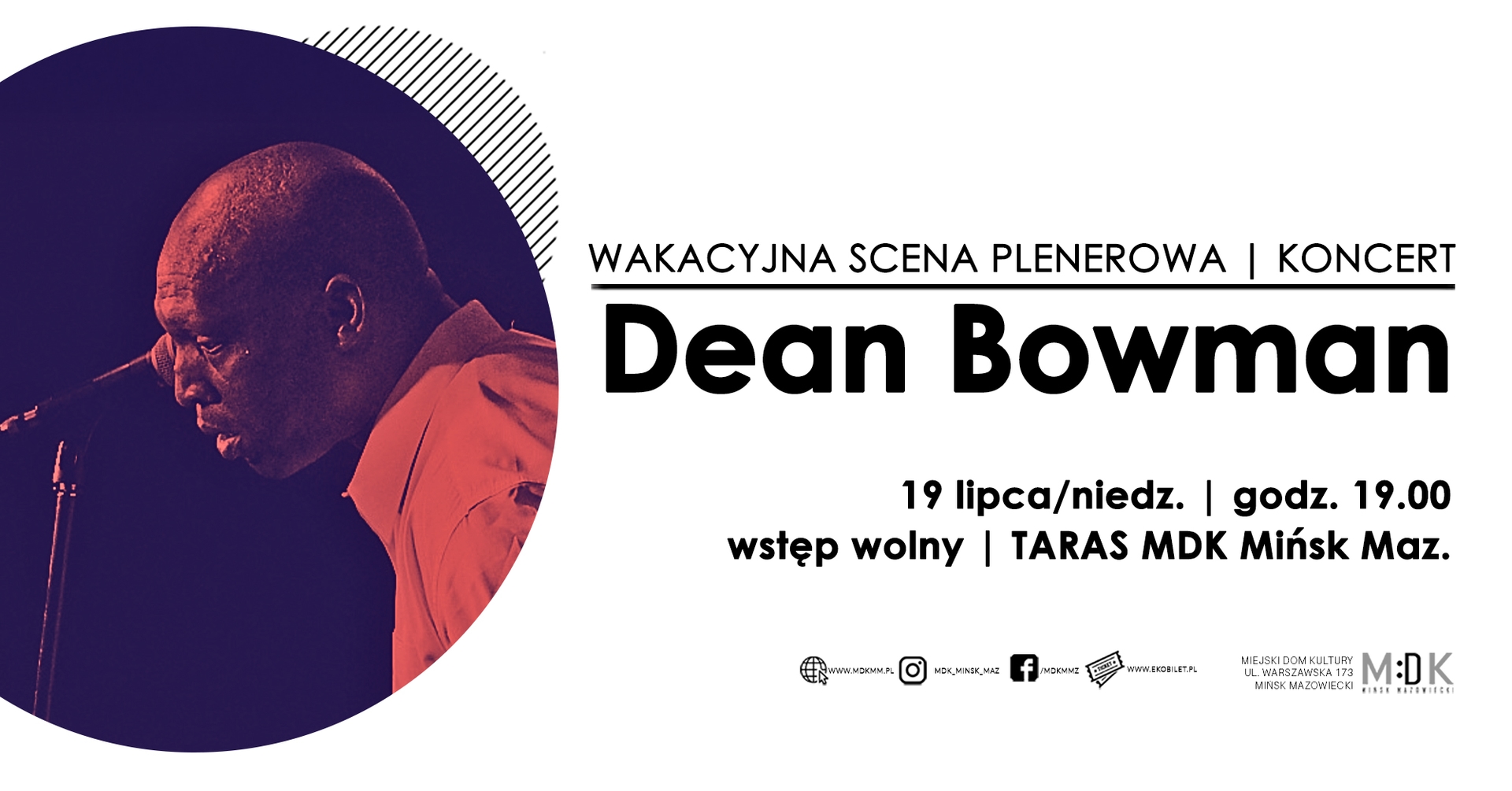Kliknięcie powiększy obraz. Męska sylwetka śpiewaka przy mikrofonie umieszczona w dużym okręgu po lewej stronie. Obraz w duotonie purpurowo-czerwonym, scena o ciemnym tle. Po prawej szeroka biała przestrzeń z czarnymi geometrycznymi blokami i typograficznym układem zapowiadającym wydarzenie.