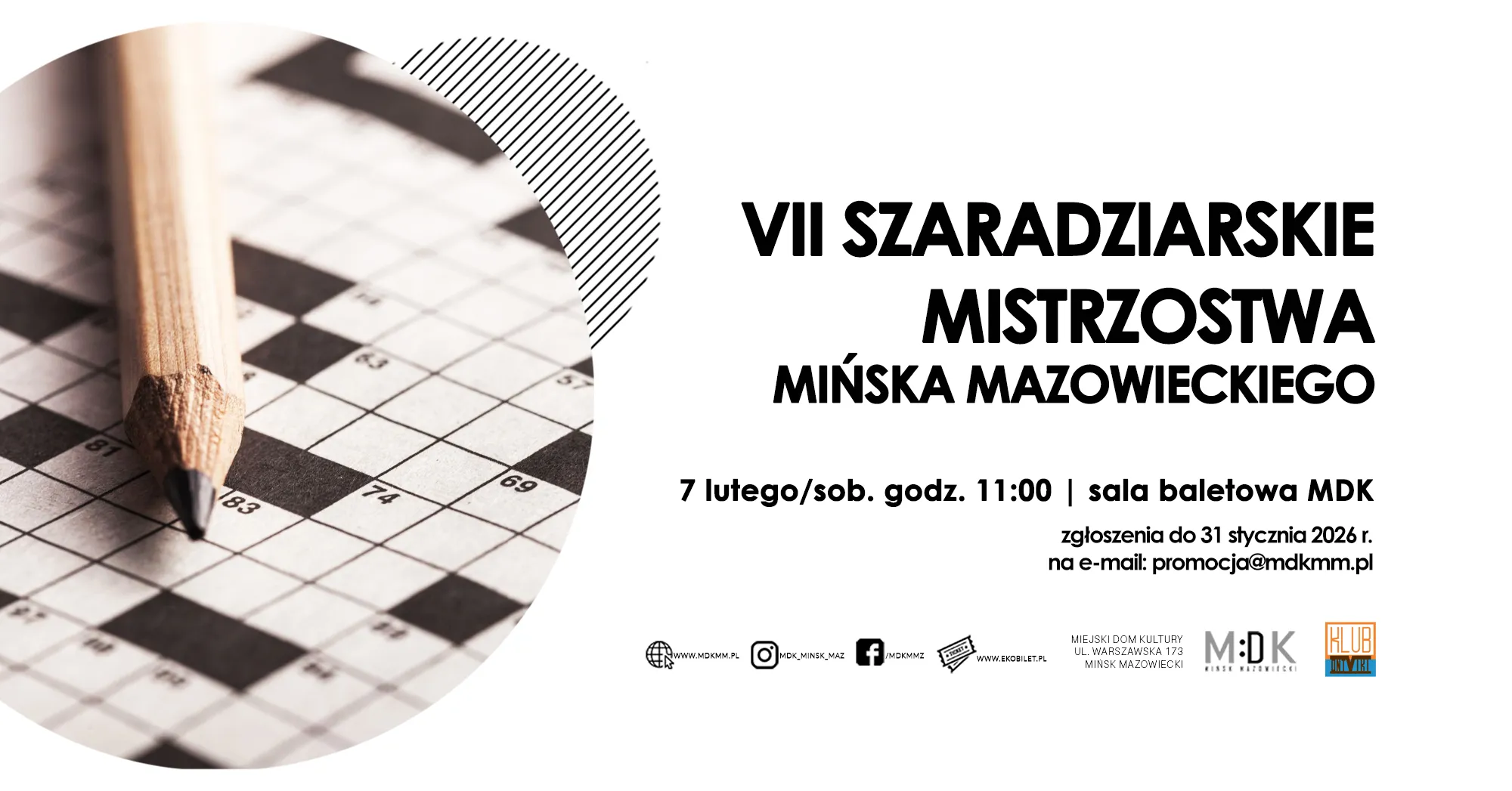 Kliknięcie powiększy obraz. Ołówek leży na części wypełnionej cyframi krzyżówki, biały napis na białym tle z informacjami o wydarzeniu z czarną czcionką, szczegóły po prawej stronie.