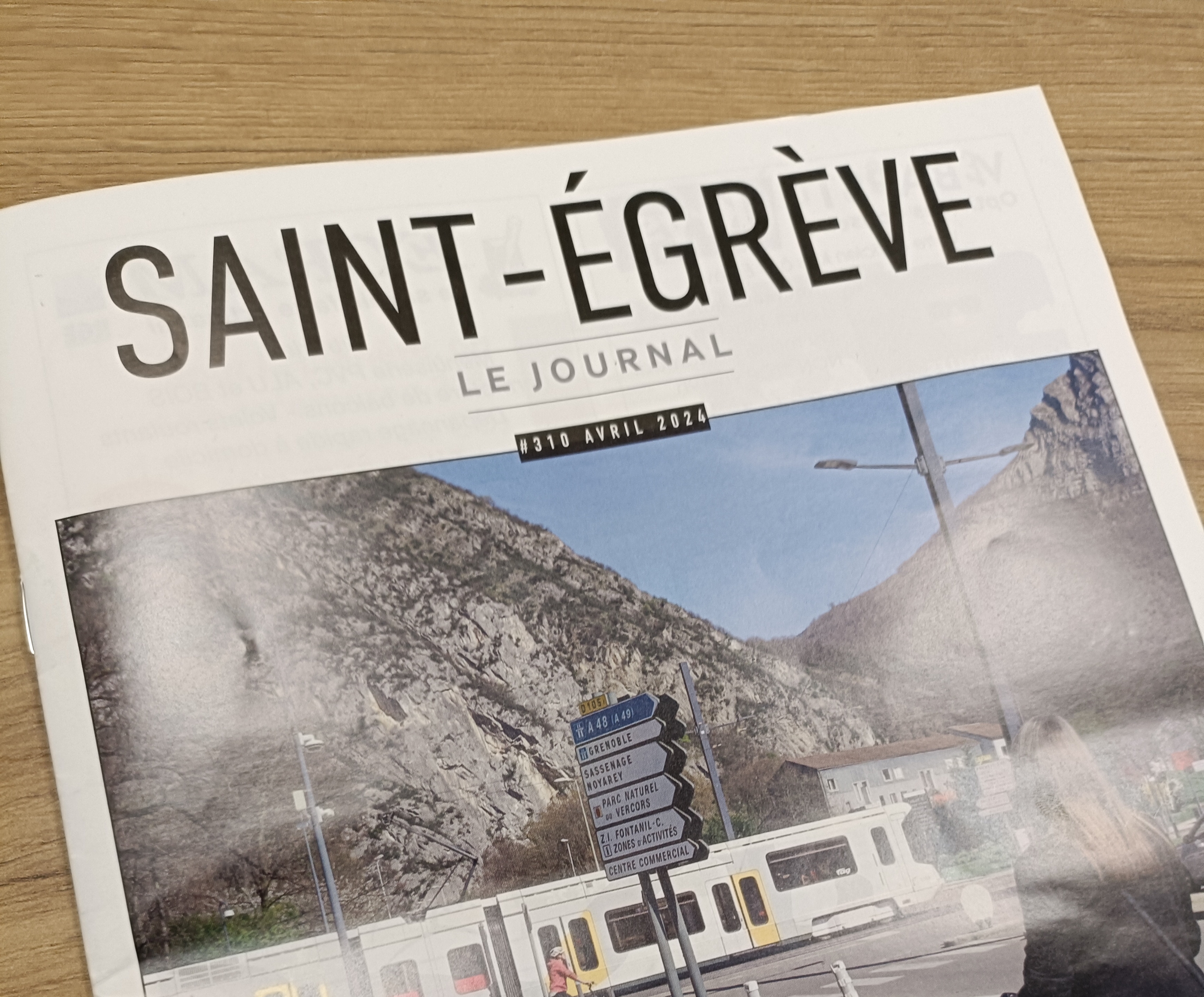 Zdjęcie okładki gazety Saint-Egreve